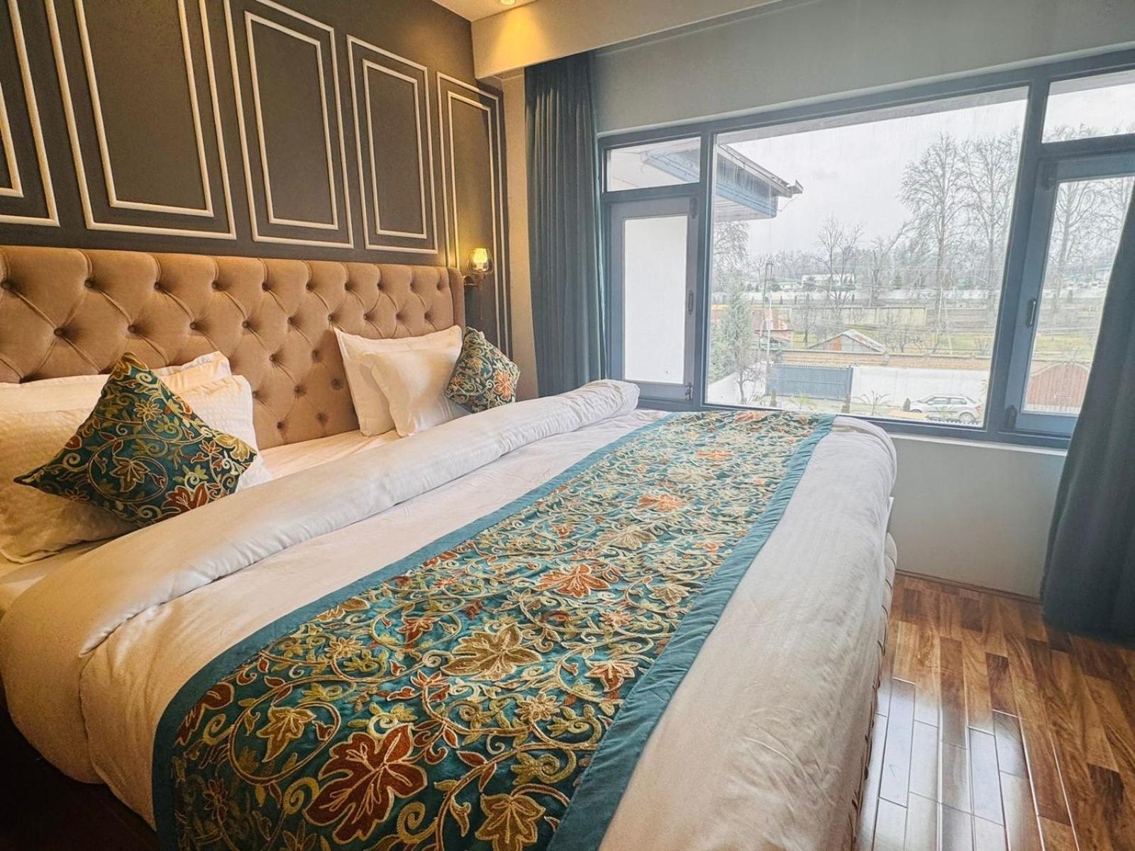 De Elaaf The Luxury Stay Srīnagar Exterior foto